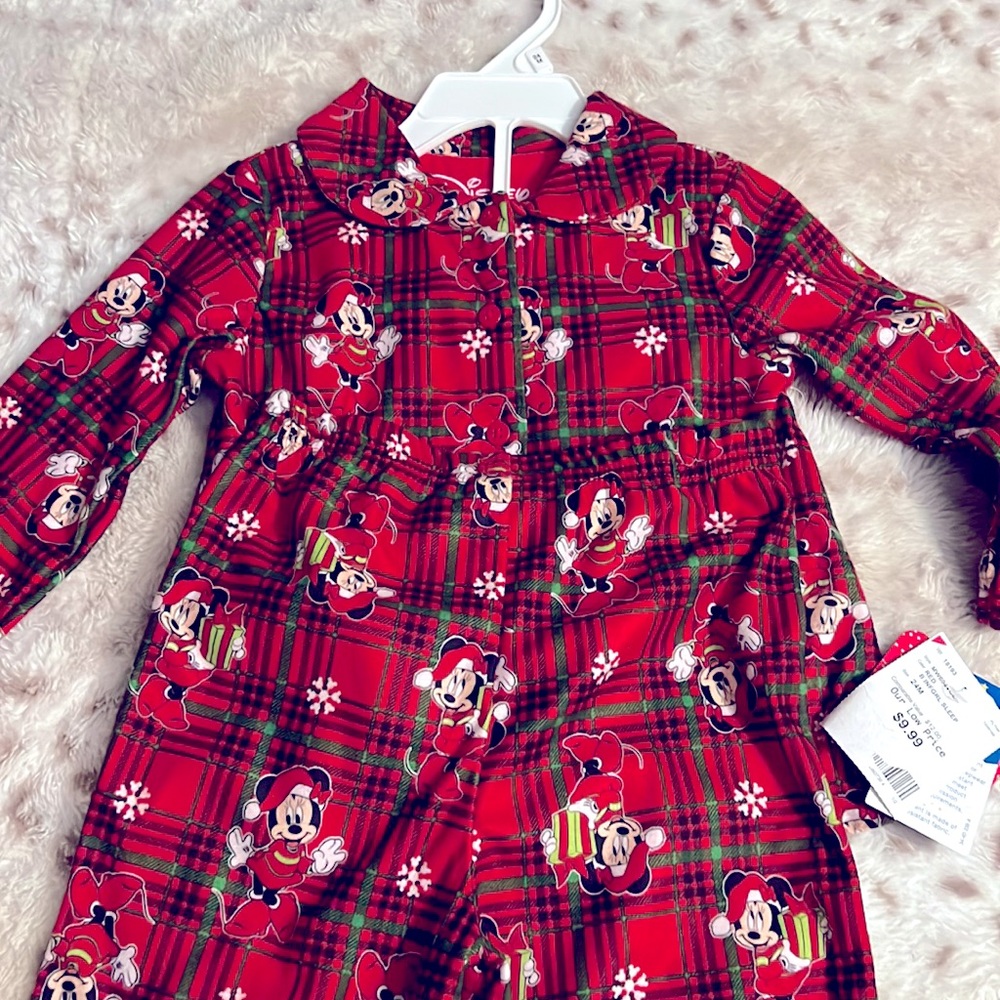 This is a girls pajama set I have a son I bought the wrong one lol